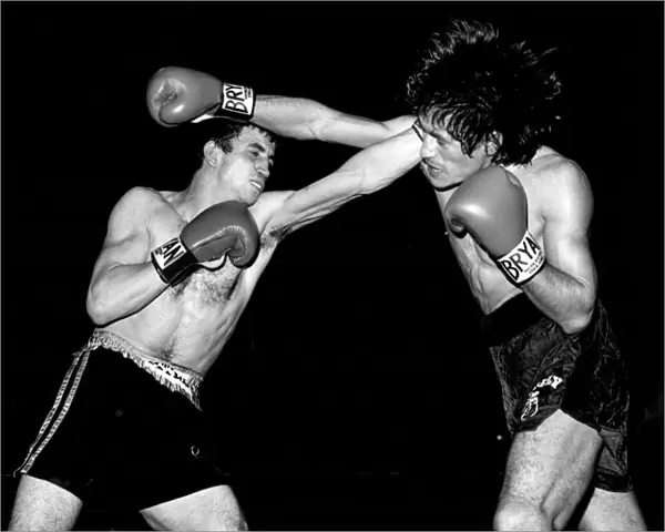Charlie Magri fighting Jose Torres 1992