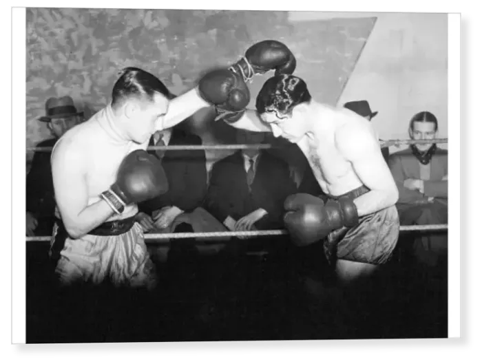 Print : Welterweight boxer Jack Lord sparring with Jack McAvoy, at his t Print : Welterweight boxer Jack Lord sparring with Jack McAvoy, at his t