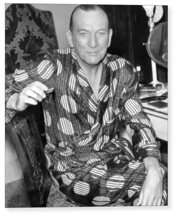 Print : Noel Coward backstage at the Theatre Royal, Haymarket, London