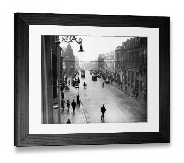 Framed Print : Oldham High Street 1949 Framed Print : Oldham High Street 1949