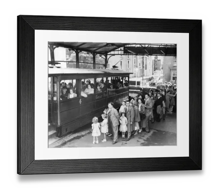 Framed Print : Holidaymakers queue for the Great Orme Tramway 1950 Framed Print : Holidaymakers queue for the Great Orme Tramway 1950