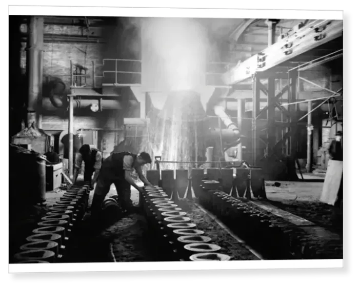 Print : At the Royal Ordnance factory 1939 Print : At the Royal Ordnance factory 1939