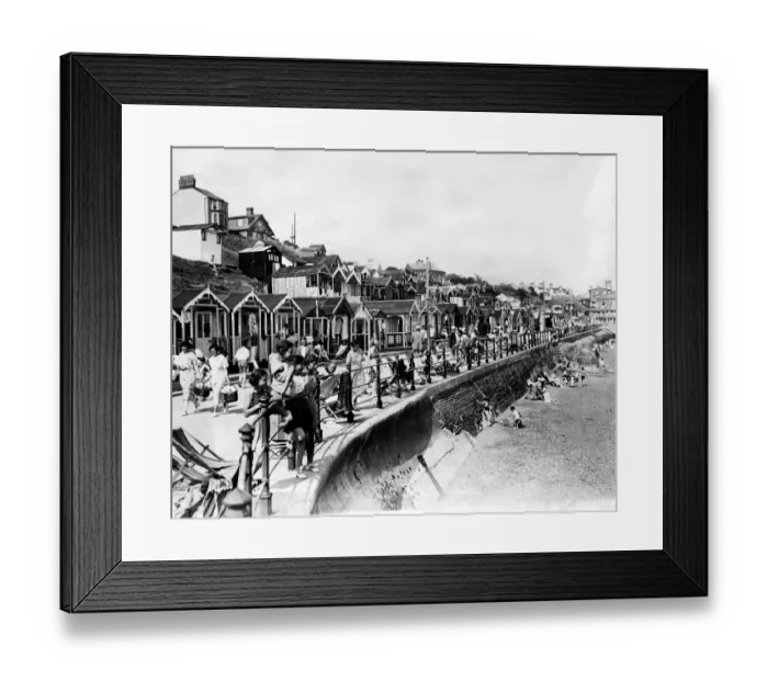 Framed Print : Walton on the Naze, Essex in 1936 Framed Print : Walton on the Naze, Essex in 1936