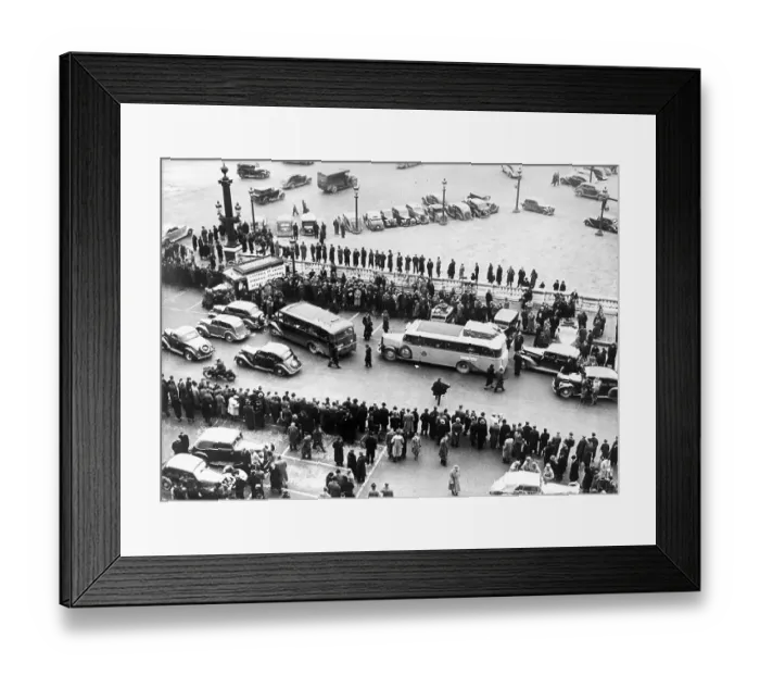 Framed Print : Overhead view of Place de la Concorde Paris, showing competitors in Monte Carlo car rally, 1937 Framed Print : Overhead view of Place de la Concorde Paris, showing competitors in Monte Carlo car rally, 1937