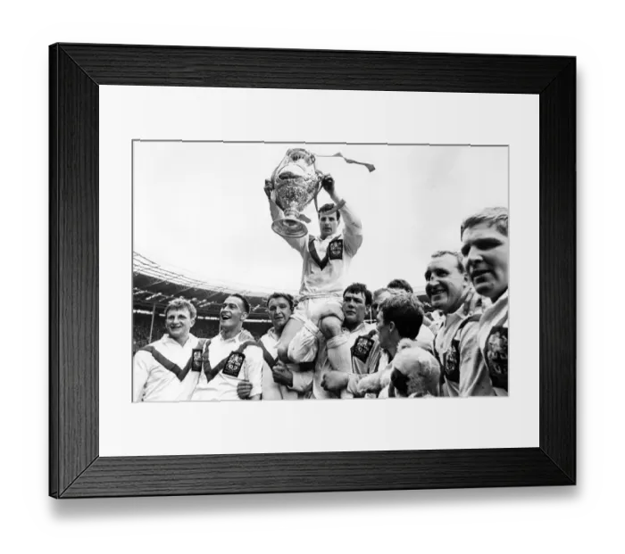 Framed Print : St Helens with the Challenge Cup 1966 Framed Print : St Helens with the Challenge Cup 1966