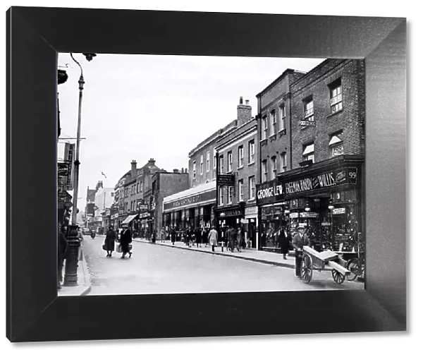 The high street in Watford in 1938