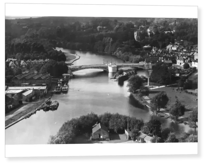 Print : Aerial view of Caversham Bridge in Reading, Berkshire