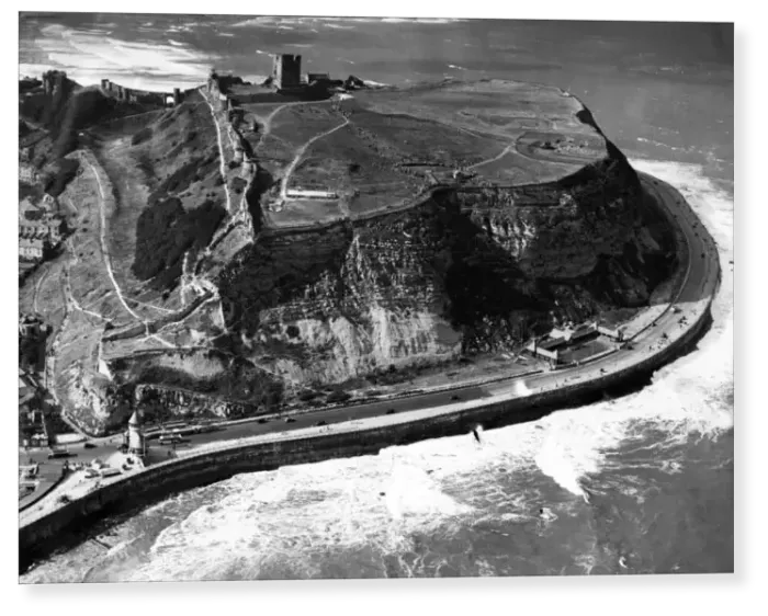 Print : Aerial view of Scarborough, 1937 Print : Aerial view of Scarborough, 1937