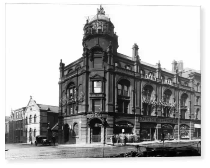 Print : Daily Mail Building Manchester Deansgate - 1928 Print : Daily Mail Building Manchester Deansgate - 1928