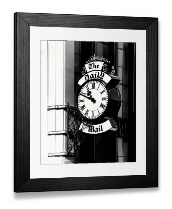 Framed Print : The Daily Mail clock outside the Daily Mail building Framed Print : The Daily Mail clock outside the Daily Mail building