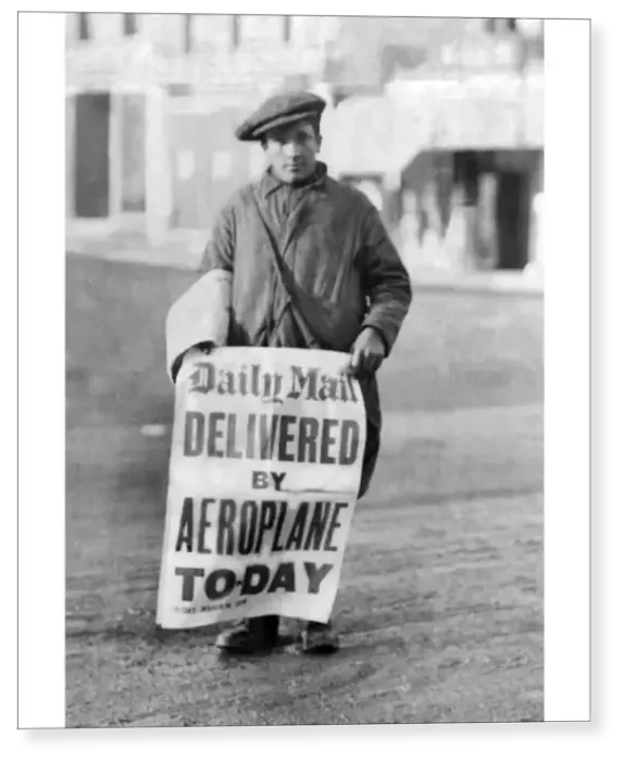 Print : A newspaper boy with a sign Print : A newspaper boy with a sign