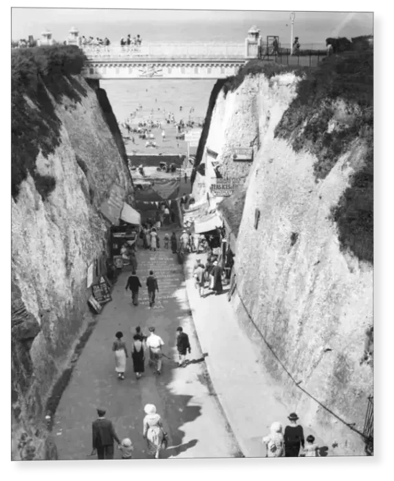 Print : Newgate Gap, Cliftonville, Margate, Kent 1935