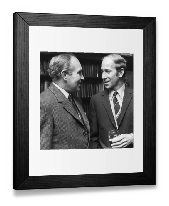 Framed Print : Sir Alf Ramsey with Bobby Charlton 1970 Framed Print : Sir Alf Ramsey with Bobby Charlton 1970