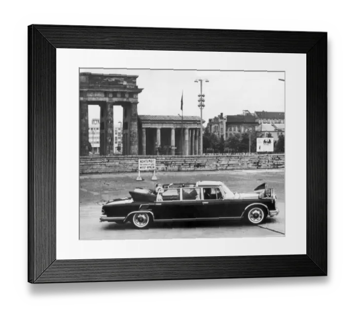 Framed Print : Royal Visit to Berlin 1965 Framed Print : Royal Visit to Berlin 1965