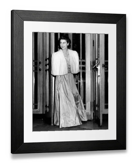 Framed Print : Princess Elizabeth leaving the Dorchester 1947 Framed Print : Princess Elizabeth leaving the Dorchester 1947