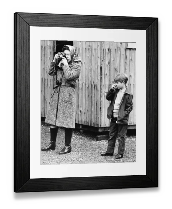 Framed Print : Queen Elizabeth II with Prince Edward at Badminton 1971 Framed Print : Queen Elizabeth II with Prince Edward at Badminton 1971