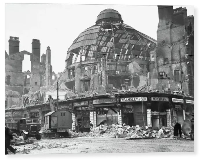 Print : The damaged dome of the Victoria building in Manchester 1940 Print : The damaged dome of the Victoria building in Manchester 1940