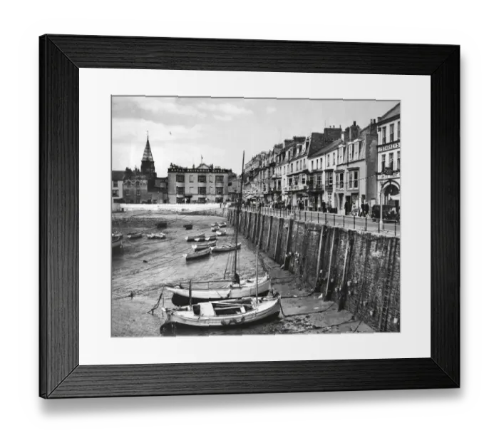 Framed Print : The Inner Harbour, Ilfracombe, Devon, 1937