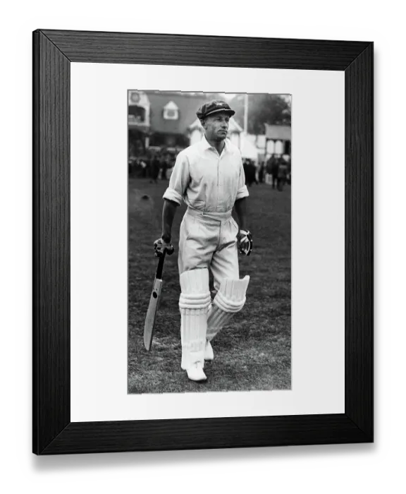 Framed Print : Sir Donald Bradman in 1934 Framed Print : Sir Donald Bradman in 1934