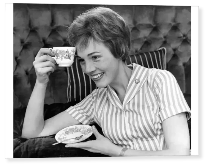 Print : Julie Andrews with a cup of tea, 1960 Print : Julie Andrews with a cup of tea, 1960
