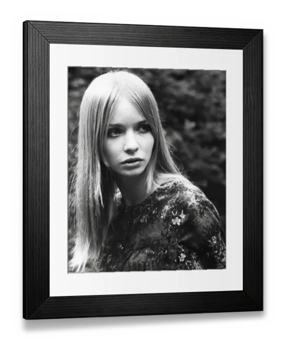 Framed Print : Maudie James, fashion model 1966 Framed Print : Maudie James, fashion model 1966