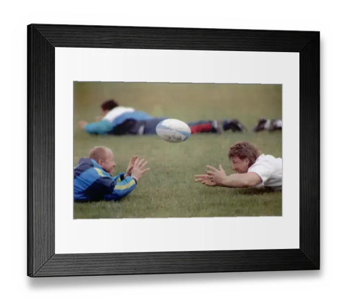 Framed Print : Richard Hill and flanker Mick Skinner training for the 1991 Rugby World Cup