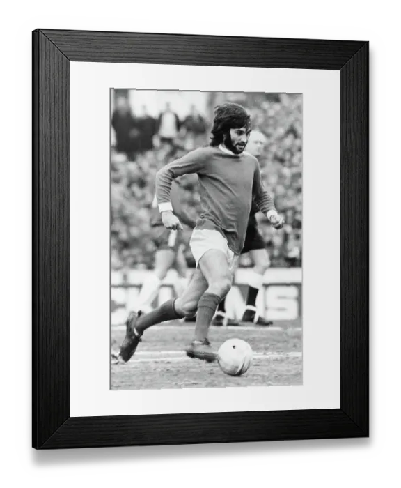 Framed Print : George Best in action 1970 Framed Print : George Best in action 1970