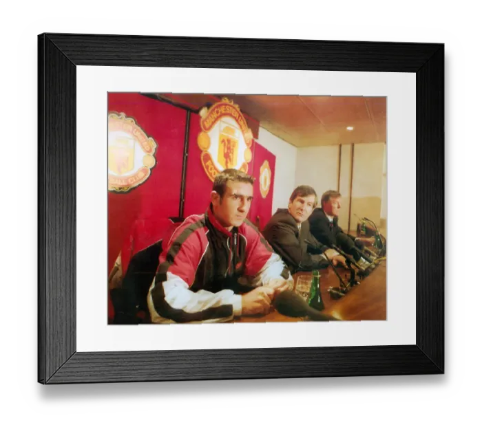 Framed Print : Eric Cantona signs for Manchester United Framed Print : Eric Cantona signs for Manchester United