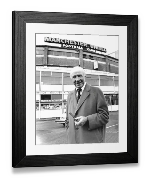 Framed Print : Manchester United Manager Sir Matt Busby at Old Trafford Framed Print : Manchester United Manager Sir Matt Busby at Old Trafford
