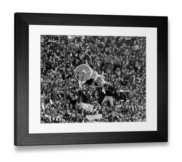 Framed Print : Newcastle United fans 1974 during the semi final Framed Print : Newcastle United fans 1974 during the semi final