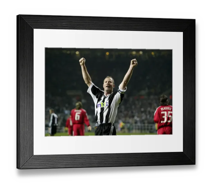 Framed Print : Alan Shearer celebrates EuropeanChampions League 2003