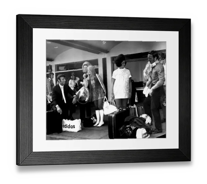 Framed Print : The return of England team and their wives from the 1970 World Cup finals Framed Print : The return of England team and their wives from the 1970 World Cup finals