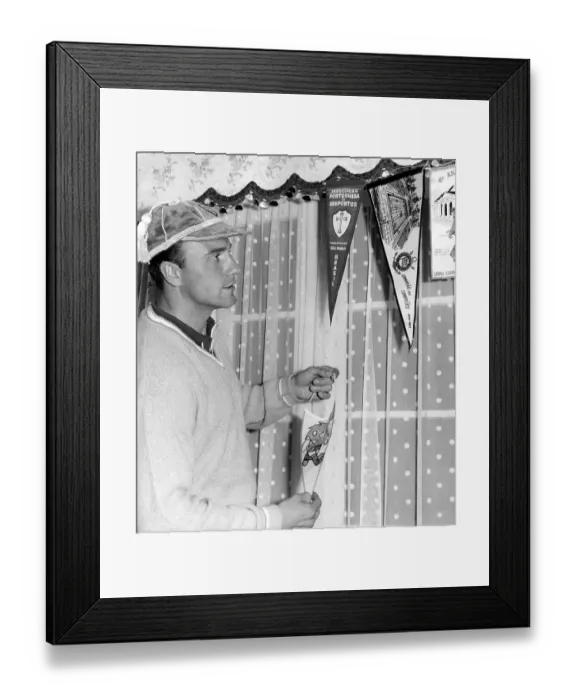 Framed Print : George Cohen, Fulham F. C. footballer, wearing his England cap Framed Print : George Cohen, Fulham F. C. footballer, wearing his England cap