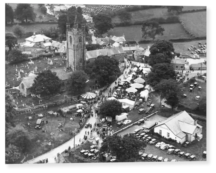 Print : Widecombe Fair in Devon 1935 Print : Widecombe Fair in Devon 1935