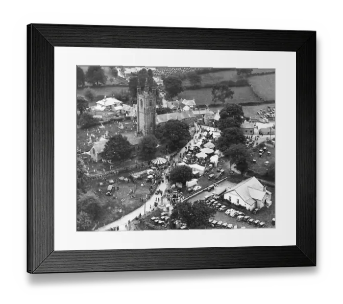 Framed Print : Widecombe Fair in Devon 1935 Framed Print : Widecombe Fair in Devon 1935