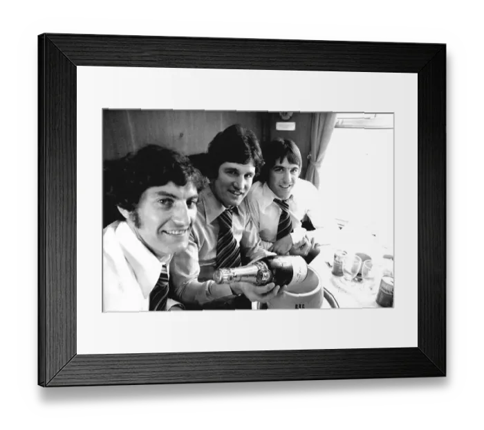 Framed Print : Everton footballers celebrating with champagne. (L-R) Martin Dobson, Mick Lyons and Bob Latchford Framed Print : Everton footballers celebrating with champagne. (L-R) Martin Dobson, Mick Lyons and Bob Latchford