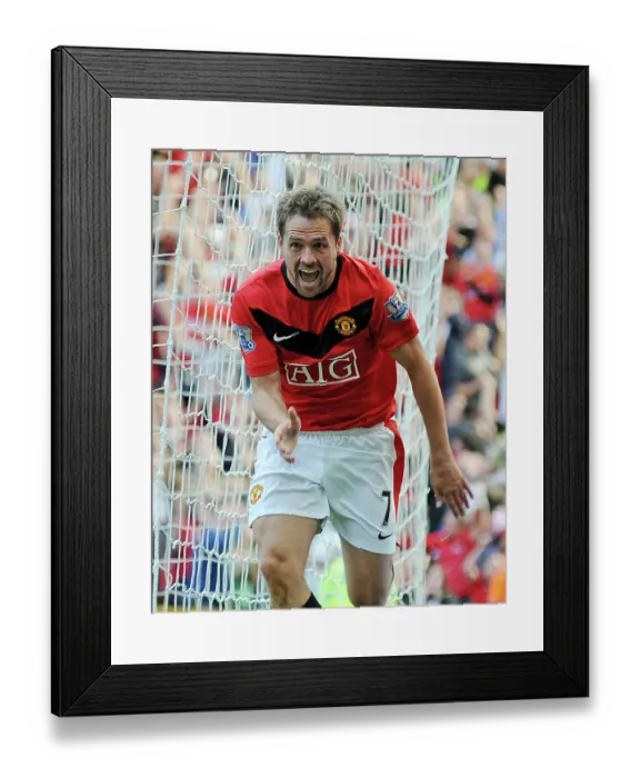 Framed Print : Michael Owen celebrates scoring for Man Utd Framed Print : Michael Owen celebrates scoring for Man Utd