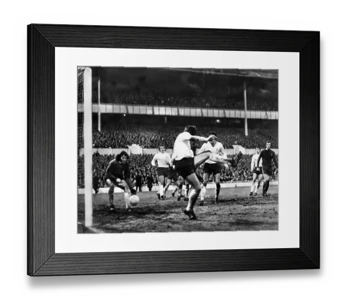 Framed Print : Tottenham Hotspur v Chelsea 1972 Framed Print : Tottenham Hotspur v Chelsea 1972