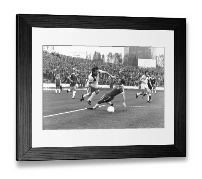 Framed Print : Tottenham's Peter Taylor is tackled by Ron Harris of Chelsea Framed Print : Tottenham's Peter Taylor is tackled by Ron Harris of Chelsea