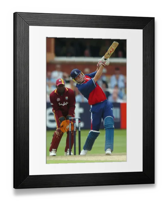 Framed Print : Andrew Flintoff of England on his way to a century Framed Print : Andrew Flintoff of England on his way to a century