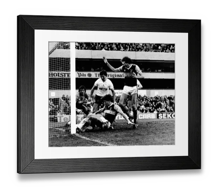 Framed Print : Scramble in Spurs goal showing Tony Cottee Framed Print : Scramble in Spurs goal showing Tony Cottee