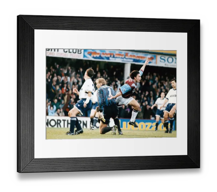 Framed Print : West Ham's Matthew Holmes celebrates after scoring Framed Print : West Ham's Matthew Holmes celebrates after scoring