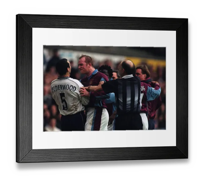 Framed Print : Colin Calderwood and John Hartson clash 1998 Framed Print : Colin Calderwood and John Hartson clash 1998