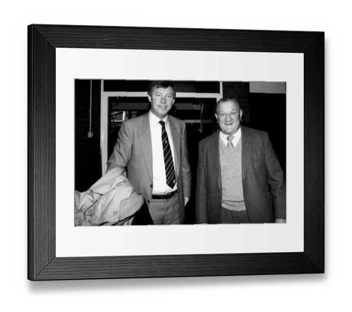 Framed Print : Liverpool Manager Bob Paisley with Manchester United manager Alex Ferguson 1986 Framed Print : Liverpool Manager Bob Paisley with Manchester United manager Alex Ferguson 1986