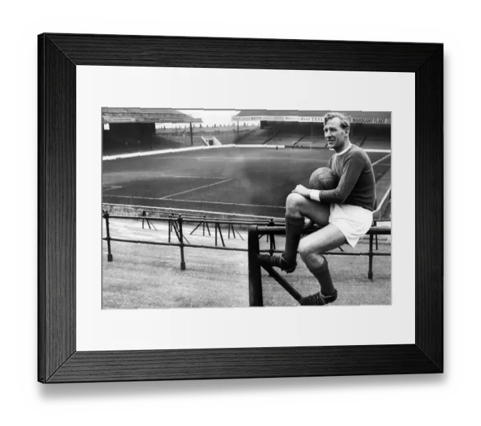 Framed Print : Manchester City goalkeeper Bert Trautmann on the terrace at Maine Road 1964