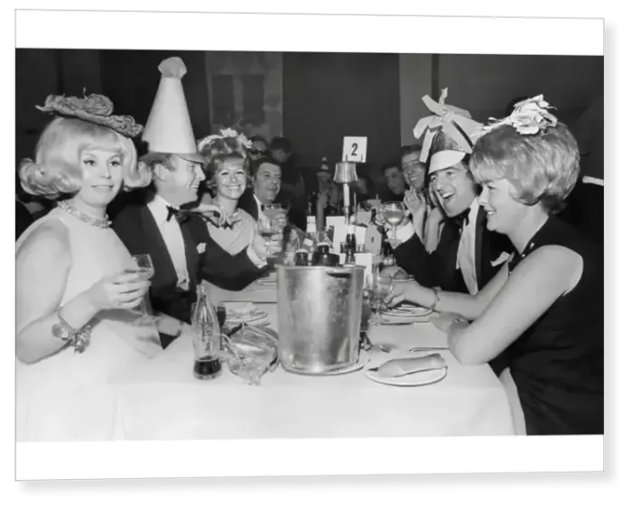Print : Bobby Moore, and wife Tina Moore across the table from Terry Venables and his wife 1967 at a New Years Party Print : Bobby Moore, and wife Tina Moore across the table from Terry Venables and his wife 1967 at a New Years Party
