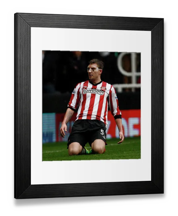 Framed Print : Nicklas Bendtner scores Sunderland's opening goal Framed Print : Nicklas Bendtner scores Sunderland's opening goal