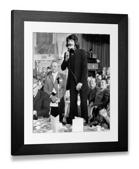 Framed Print : Sunderland footballer Bobby Kerr speaking at FA Cup banquet Framed Print : Sunderland footballer Bobby Kerr speaking at FA Cup banquet