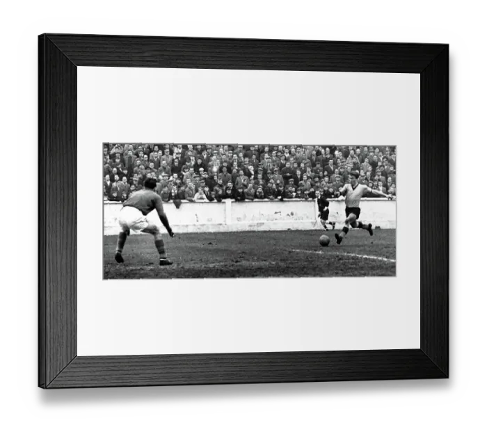 Framed Print : Colin Barlow, Manchester City F.C. scores