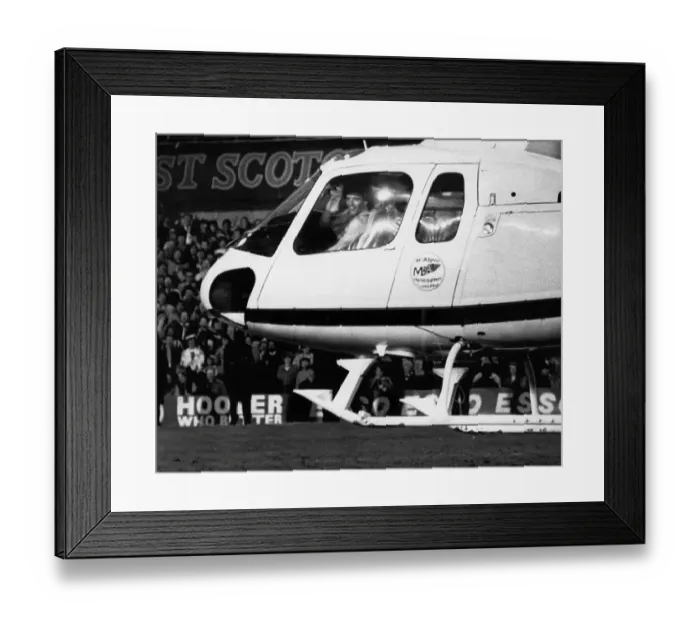 Framed Print : Newcastle's Kevin Keegan lifts off in a helicopter as he gives a final wave to the fans at St. James Park Framed Print : Newcastle's Kevin Keegan lifts off in a helicopter as he gives a final wave to the fans at St. James Park